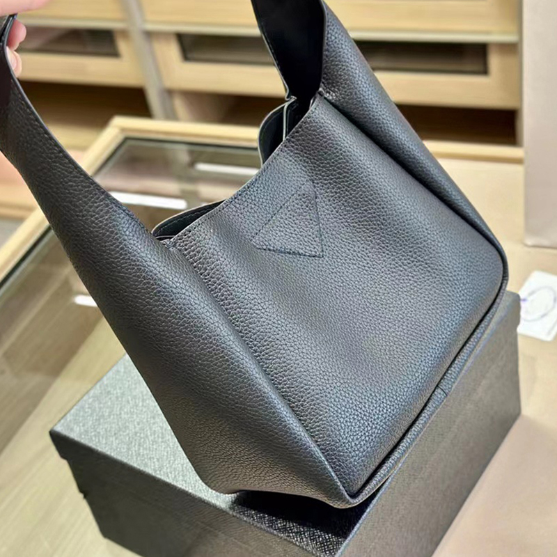 

Designer Women Totes Handbags New Soft Leather Fashion Tote Bag Black White Pink Woman Handbag High Quality