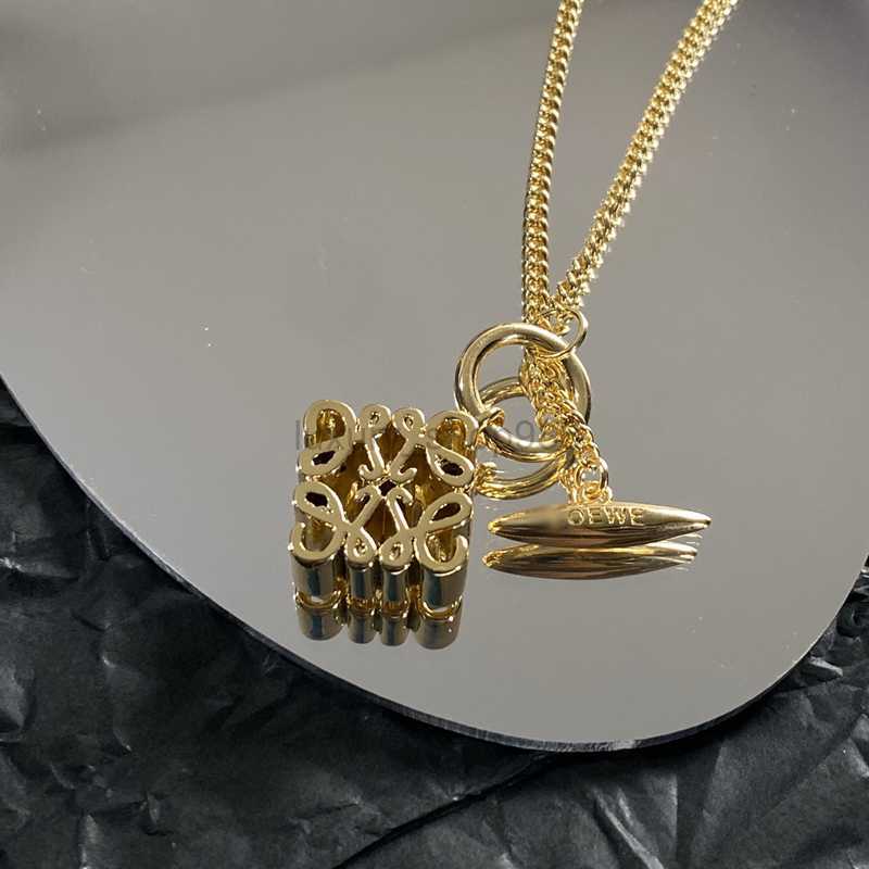 

Designer Necklaces Choker Chain L-Letter Pendants 18K Gold Plated Brass Copper Fashion Womens Necklace Wedding Jewelry Accessories B089