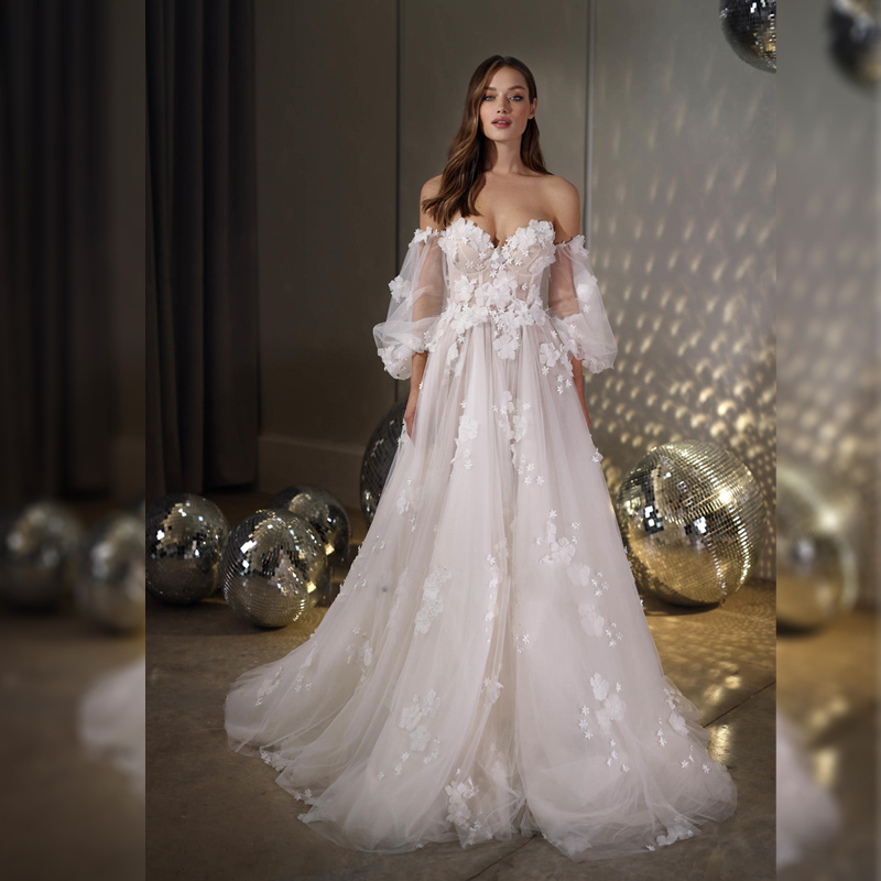 

Sexy Sweetheart 3D-Floral Appliques Wedding Dress With Remove Bishop Long Sleeve Lace Beach Bridal Gown Country Long Train Dress For Bride, Champagne