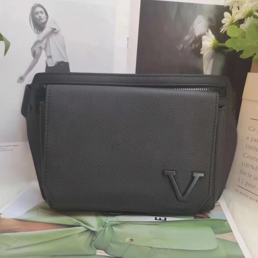 

2023 new Hobo M57081 TAKEOFFluxurys Designer leather Beach Messenger Clutch bag pochette Womens men handbags Totes camera Cross Body Shoulder Bags Vintage weekend, Army green