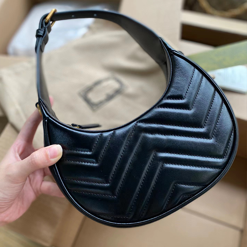 

Designer Womens Shoulder Bag Handbag Crescent Half Moon Soft Leather Handbag Fashion Classic Crossbody Bags Messenger Leather with Chain Totes, Black