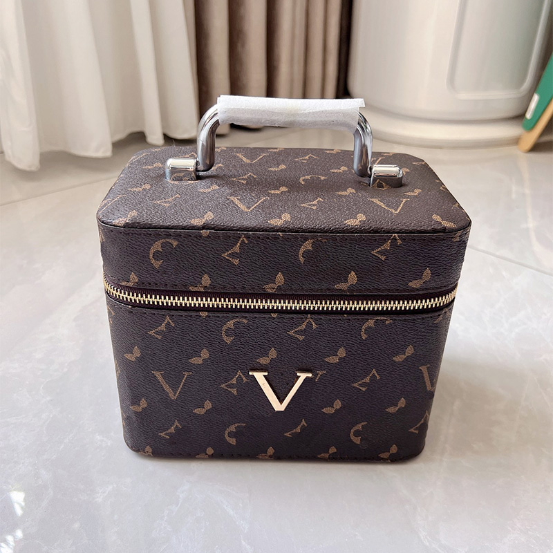 

Cosmetic bag designer bag luxury makeup bag letter design bag temperament versatile fashion style large capacity makeup bag box very nice good, Brown
