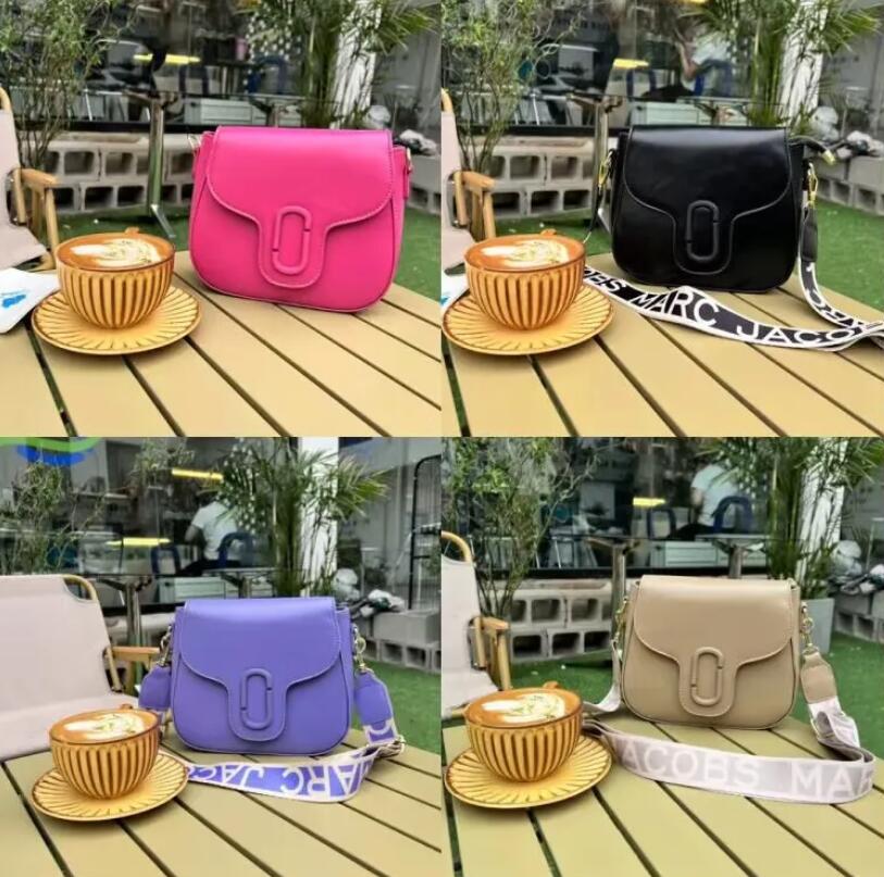 

Designer bag 2023 latest fashion pillow tiger cloud bag Luxury sunshade cloud handbag Womens pillow bag Sheepskin warm and sweet full of enthusiasm, White