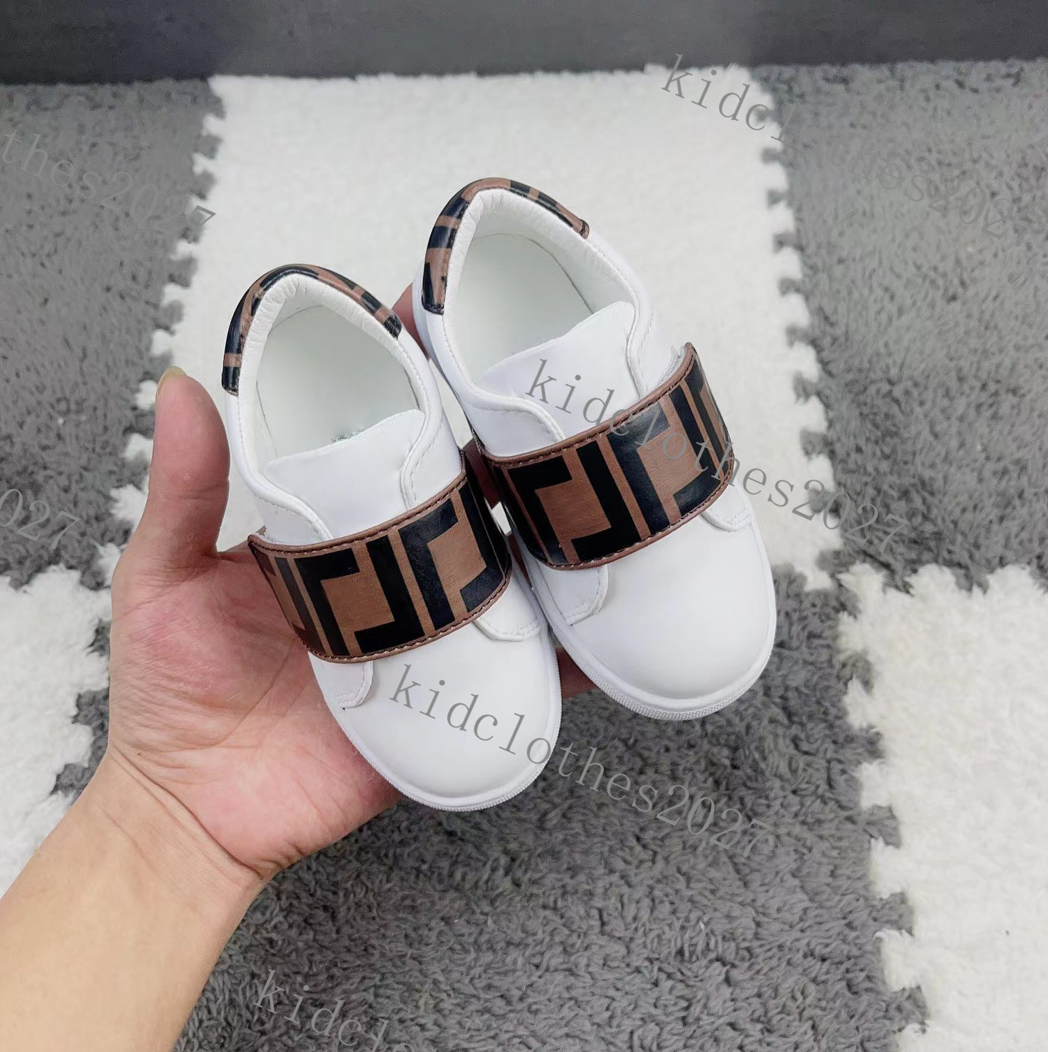

Childrens small white shoes top designer autumn and winter new handsome casual Velcro simple flatshoes all comfortable shoes fashion brnad, 2#