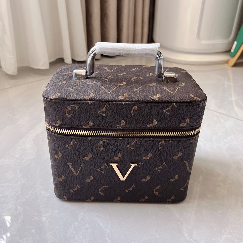 

Cosmetic bag designer bag luxury makeup bag letter design bag temperament versatile fashion style large capacity makeup bag box, Brown