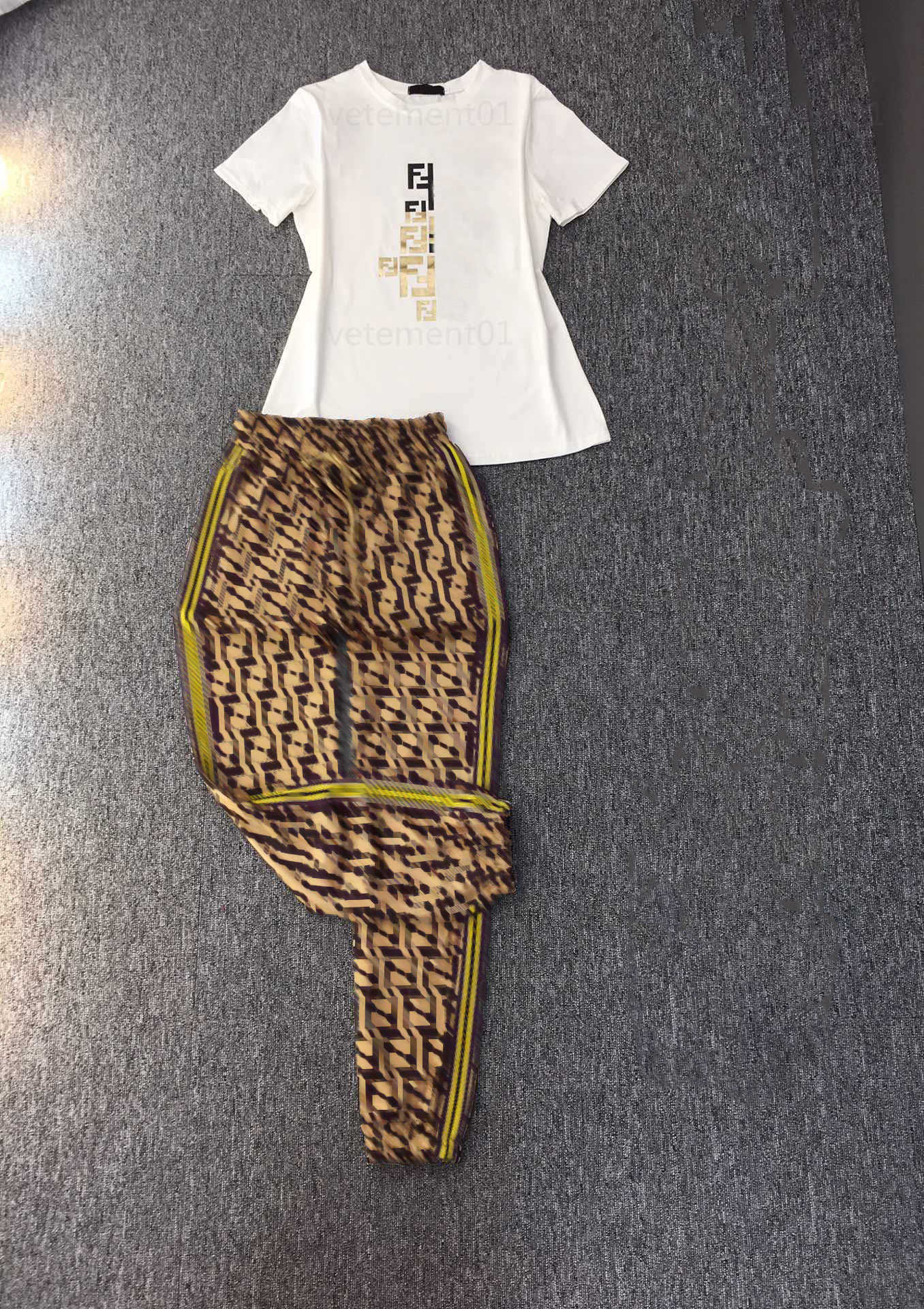 

Women Tshirt Two Piece Set Designers Tracksuits Suit Double F Monogram Decoration Casual Round Neck T-shirt Slim Pants Designer Clothing Womens, 20