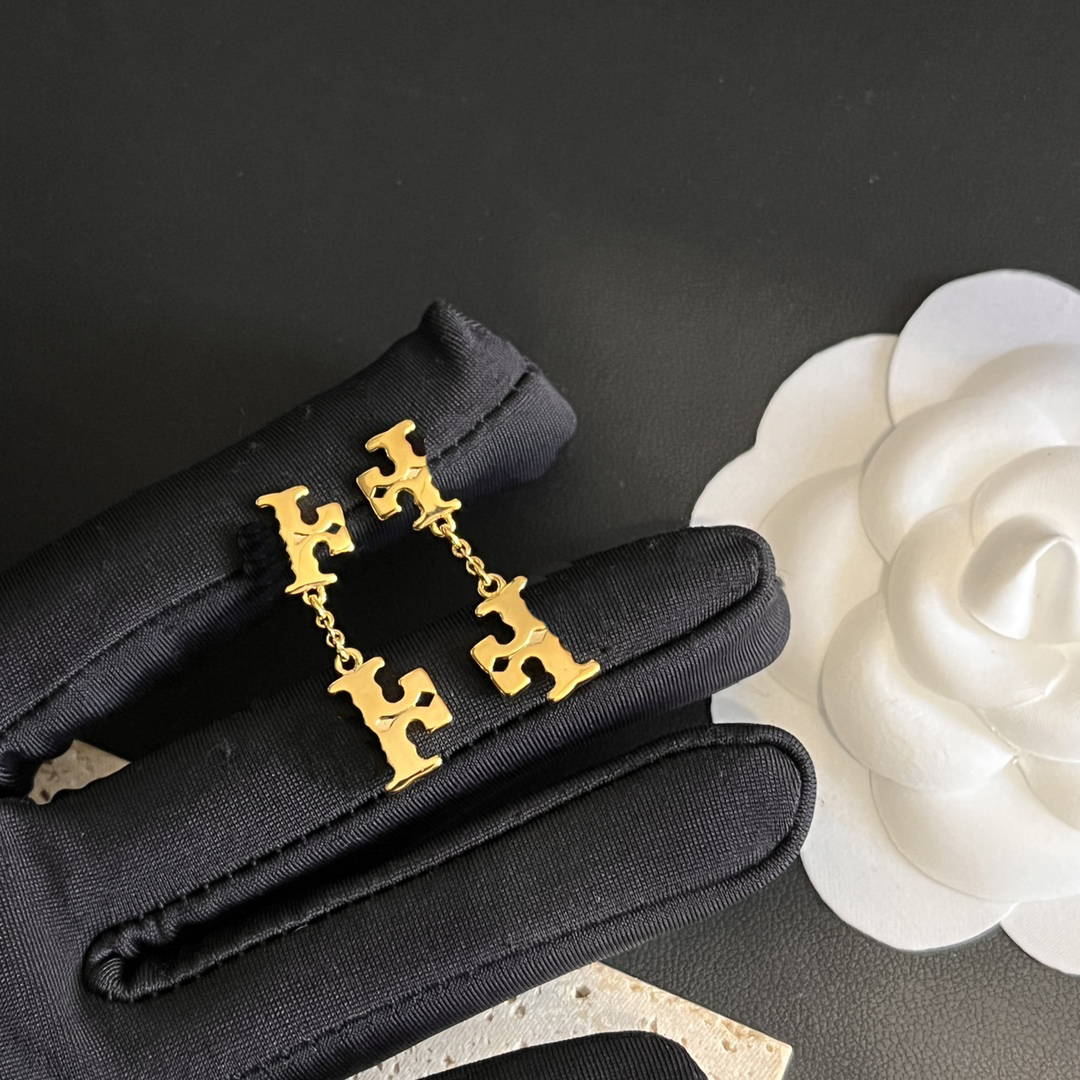 

Charm Travel Earrings High Quality Correct replica TB Jewelry 2023 Luxury Stainless Steel Non Fading Earrings 18K Gold Plated Women's Luxury Classic Love Jewelry