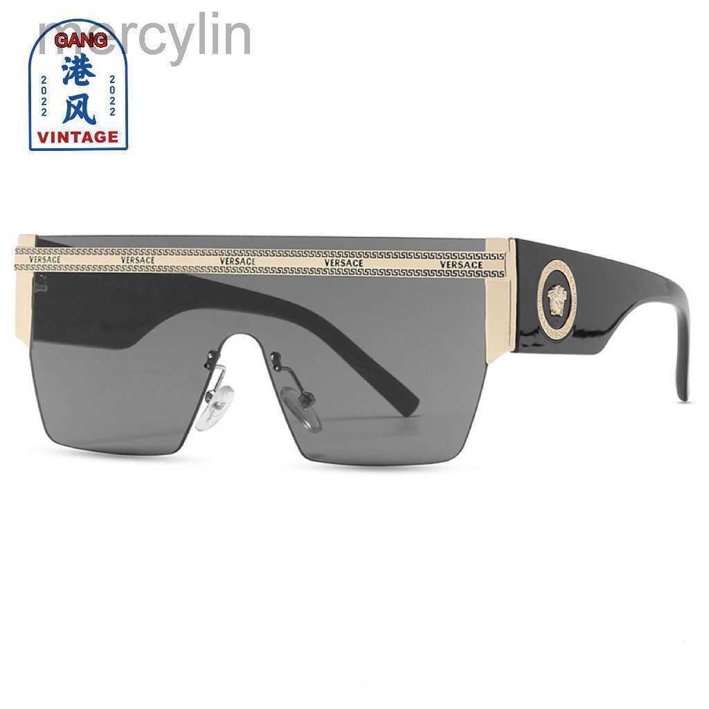 

Luxury Designer Versage Sunglasses Men's Women's Vercace Sunglasses High-end Cycling And Driving Personalized Sunglasses With High Aesthetic Value For Travel Black