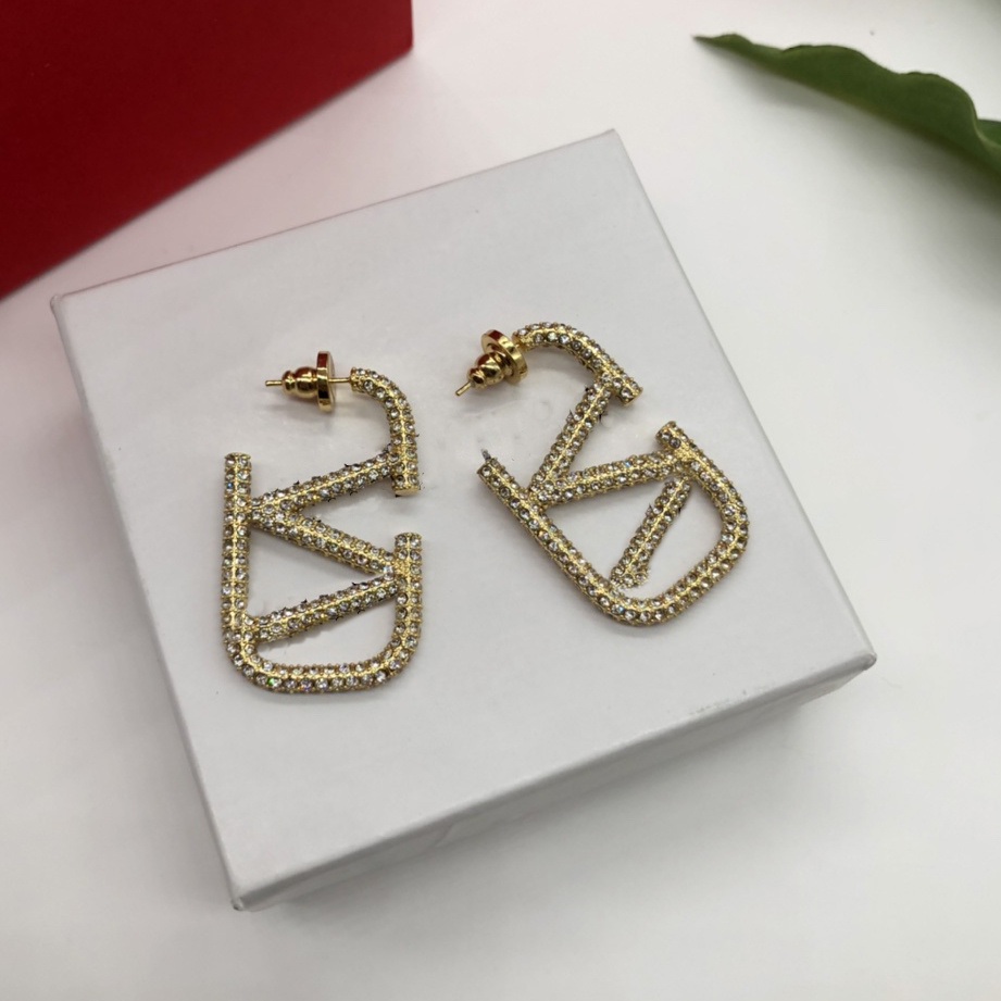 Lettre boucles d'oreilles en métal étalon cristal oreille contre boucle d'oreille Designer Pearl Women Jewelry Orecchini 2822