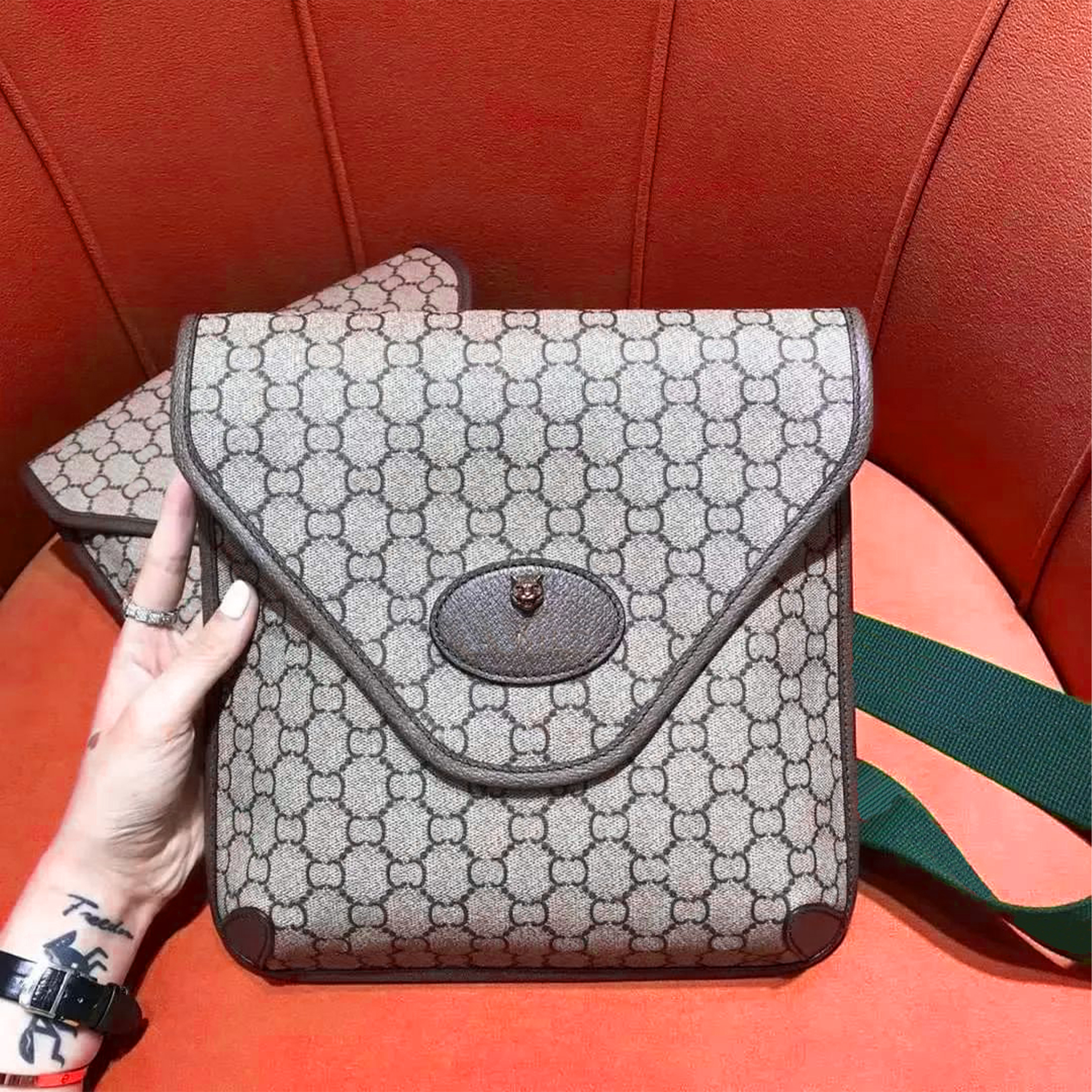 

Top quality womens Neo Vintage messenger bag Man shoulder bags retro luxury Genuine leather Ophidia wholesale designer tote handbag clutch pochette cross body bag