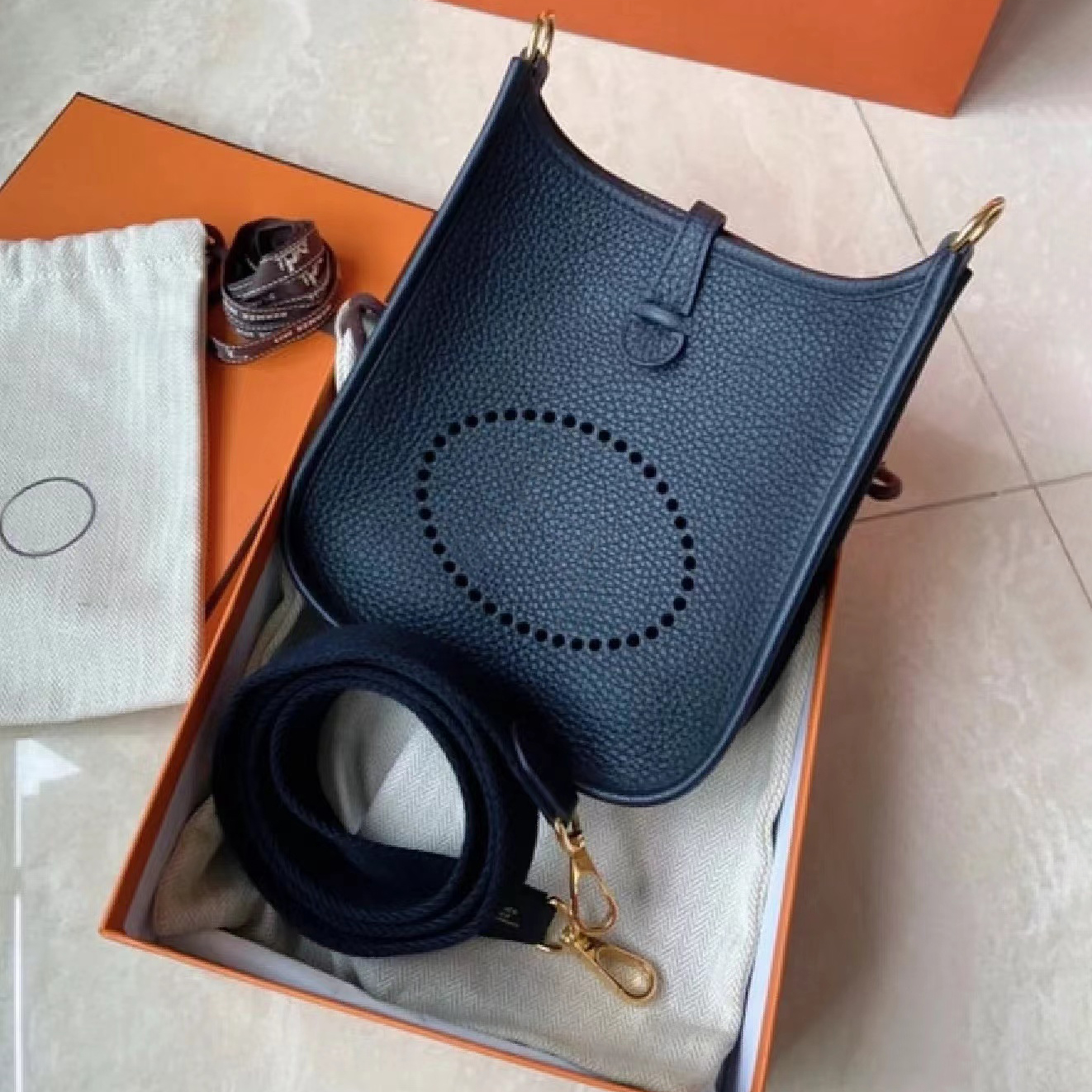 

Classic Evelyn cowhide 8 colors Women luggage Beach bag clutch Hobo Shoulder bags cross body Luxury Designer Wallet totes handbag wholesale men travel Shopping bags, Blue