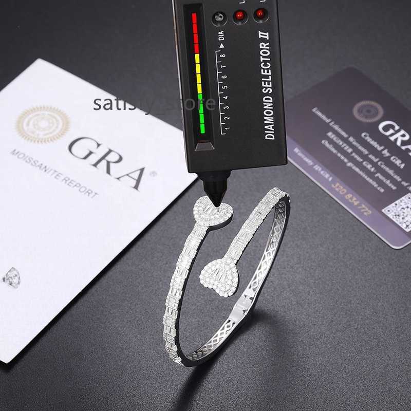 

Luxury Fine Silver 925 Heart Baguette Emerald Cut Moissanite Cuff Bracelet Bangle For Women Hip Hop Jewelry Pass Diamond Tester