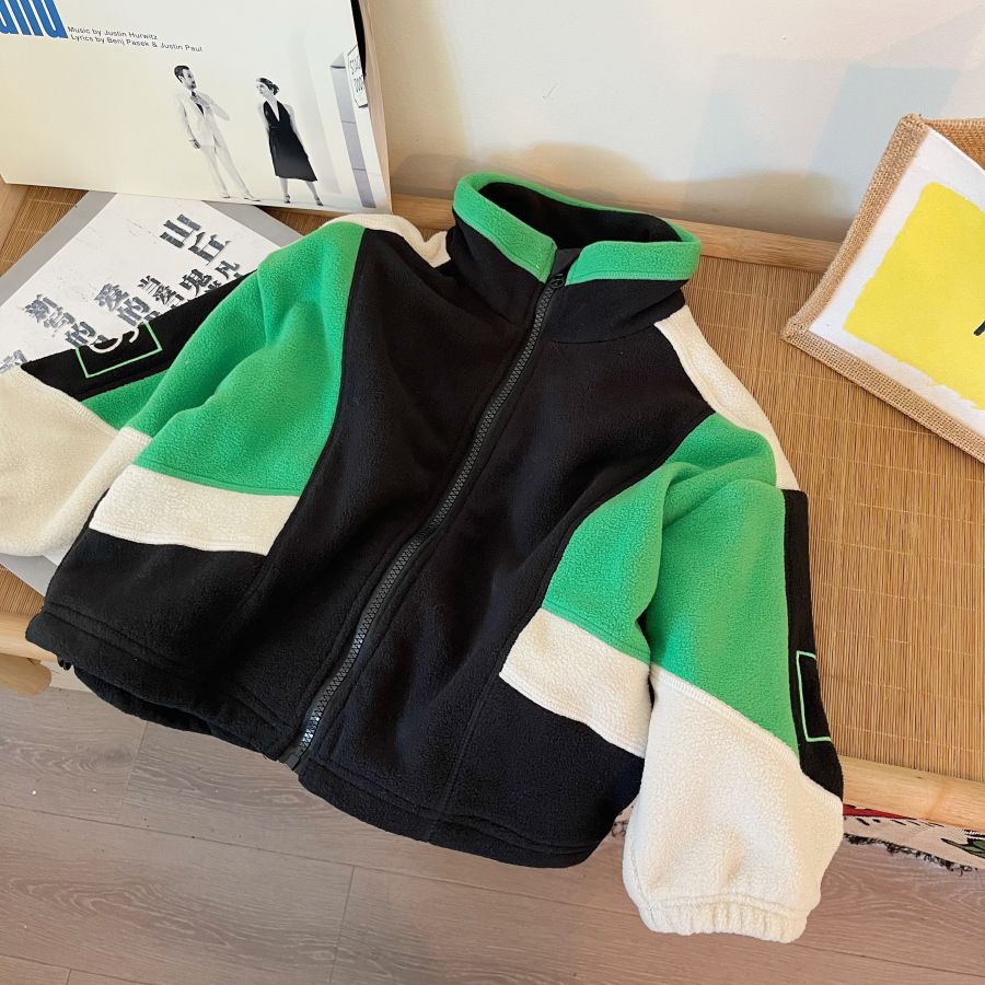 

Winter New Children's Coat Color Matching Design Fashion Boys' Clothing Loose Top Warm and Comfortable Baby Clothing High Quality Suitable for ages 2 to 14, Black