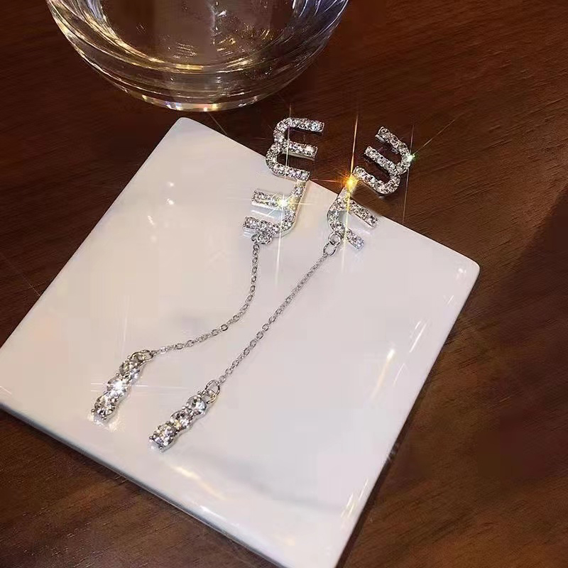 

M letter studded diamond earrings, flashy and flashy, new trendy and long style tassel earrings, women's earrings