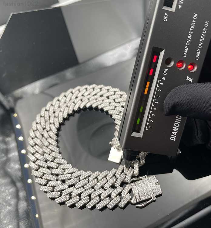 

Hot Selling 925 Sterling Sliver 2rows 18mm Wide Moissnaite Diamond Necklace Cuban Link Chain for Daily Wear