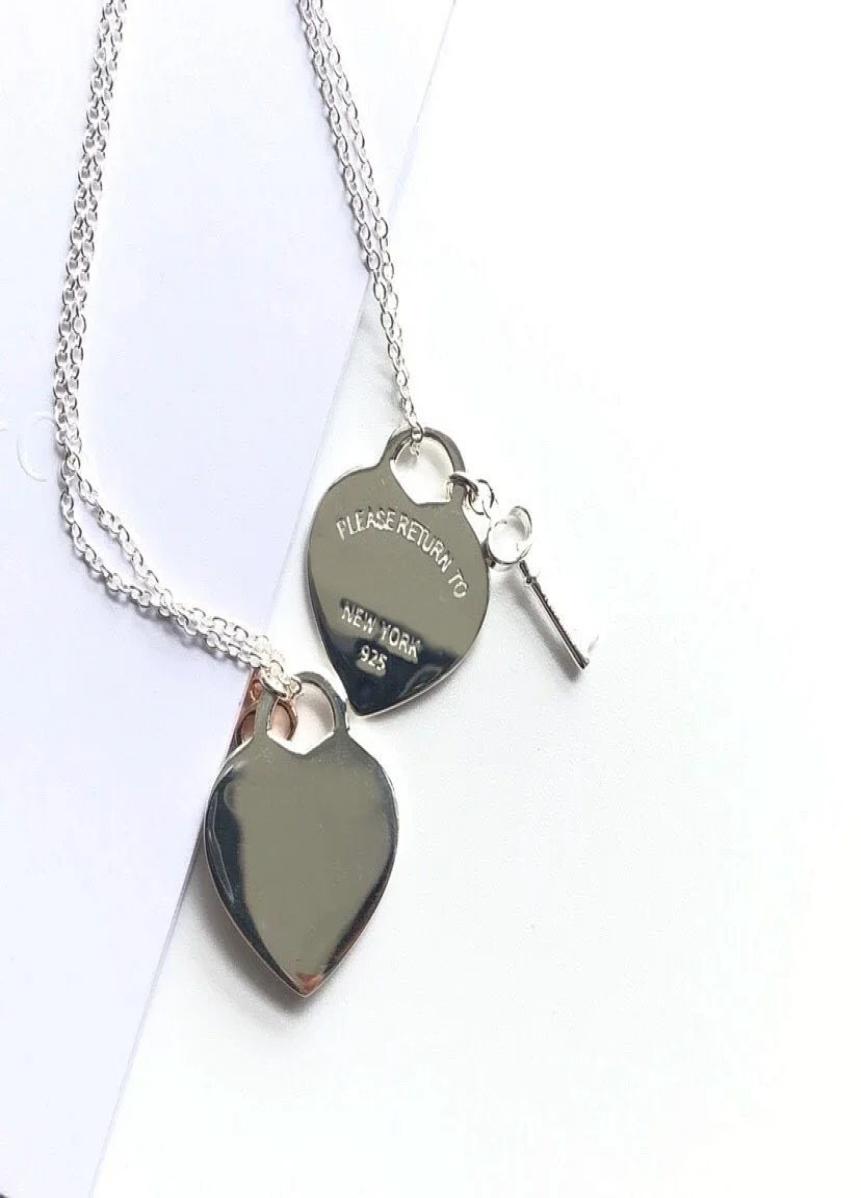 

2020 TIF 925 Sterling Silver heartshaped key lock Pendant Necklace exquisite clavicle chain her heart only you can open 02082063298