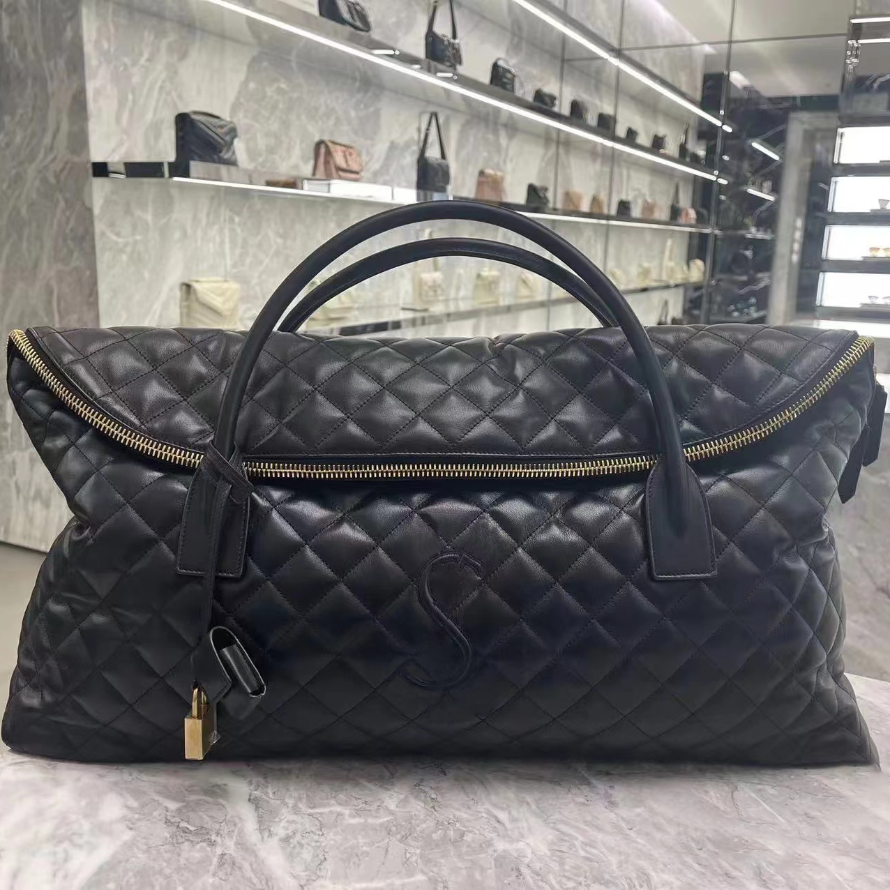 

Totes Hobo pochette camera Genuine Leather hand bag Basket Womens mens Vintage Toiletry Kits travel Clutch Bags luxurys Designer trunk Cross Body Shoulder Bag strap, Black