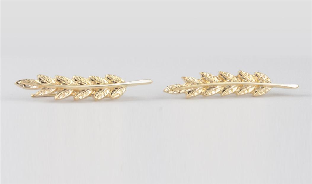 

New Vintage Jewelry Exquisite Feather Earrings for Women Beautiful Tree Simple Leave Earrings Gold Silver Plated Ear Clip KKA1796913363