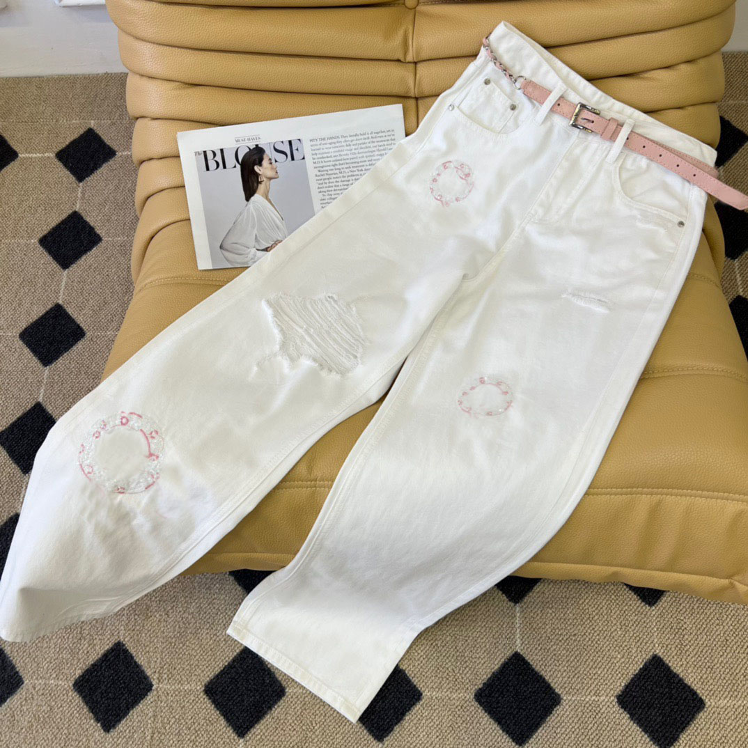 

Women' Fashion Solid White Jeans with Chain Belt Fashion High Waist Loose Denim Pants Women Long Trousers Casual Wear 2023