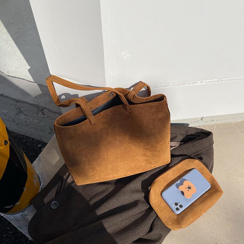 

Evening Bags Korean Ins Autumn And Winter Suede Tote Bag Women's One Shoulder Large Capacity Mother Son Versatile Handbag, Frosted brown