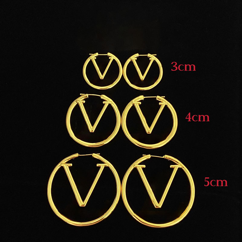 

Lady Charm Earrings Circle Earings Luxury Designer Jewlery Women Classic Hoop Earing L Letter Stud Earring Pearl Dangle Jewellery 236211C