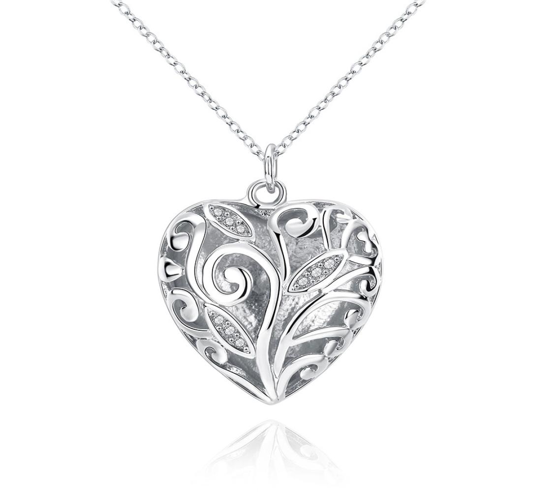 

Cubic Zircon Charms Necklace Lovely Heartshaped Pendant Necklace Womens Unique Style 925 Sterling Silver Jewelry Rolo Chain Beaut8466417