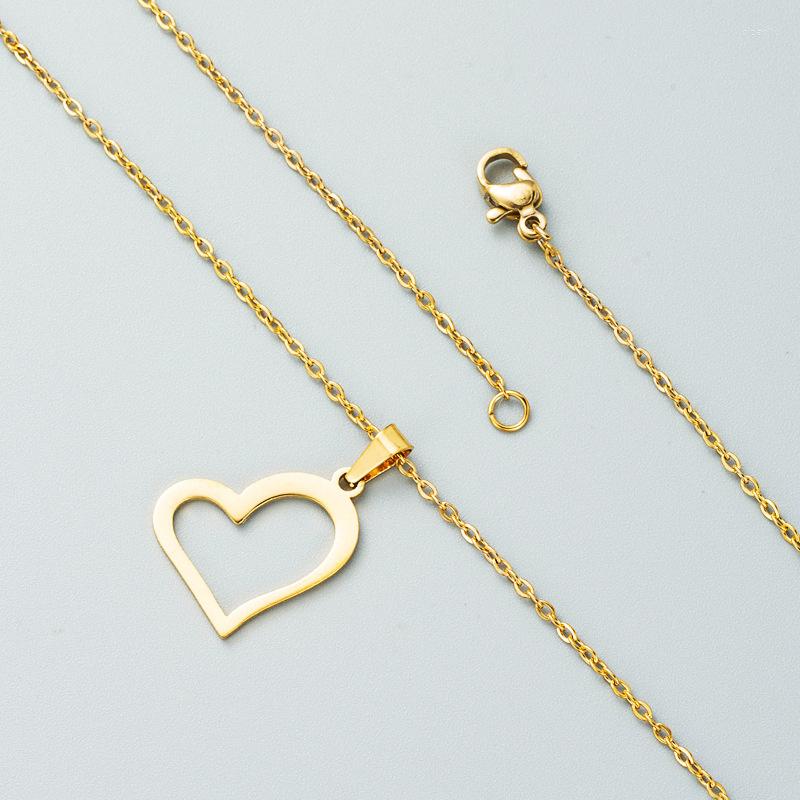 

Pendant Necklaces European And American Heart Stainless Steel Necklace Earrings Set