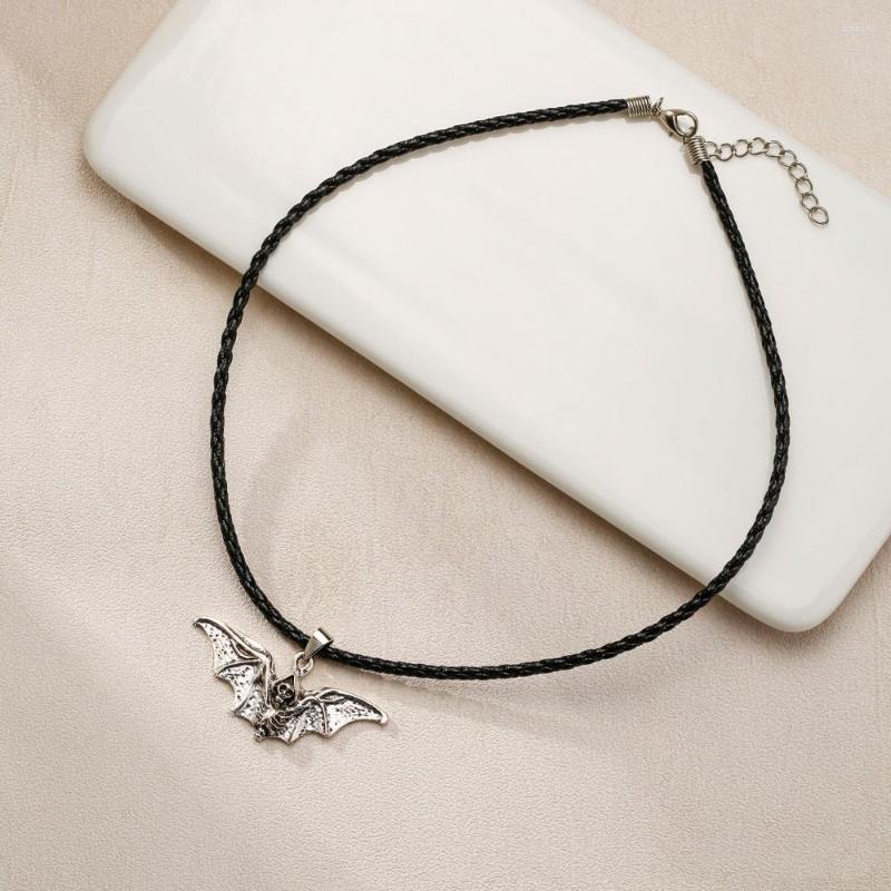 

Pendant Necklaces Fashion Halloween Gothic Vintage Bat Stainless Steel Necklace For Women Festival Party Jewelry Accessories Wholesale