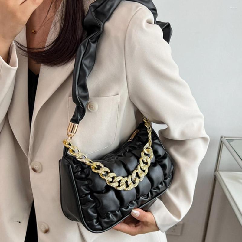

Evening Bags Diamond Plaid Pleated Women Shoulder Bag Quilted Padded Female Underarm Bubble Cloud Cotton Shiny Chain Design Handbags, Black
