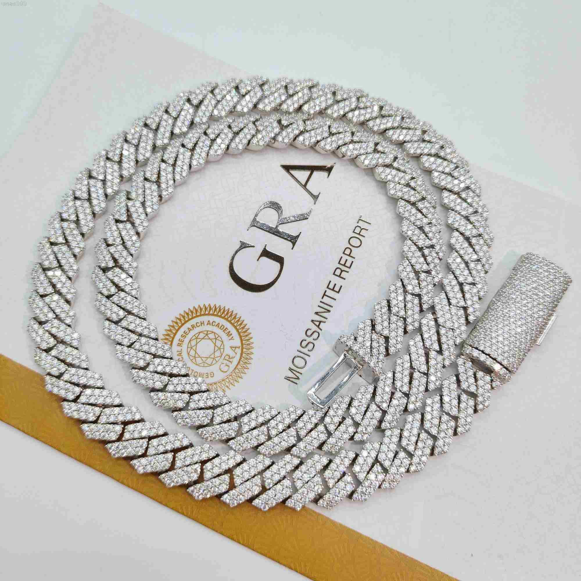 

Hot Sell Iced Out Cuban Link Vvs Diamond Hip Hop 10mm Moissanite Cuban Chain