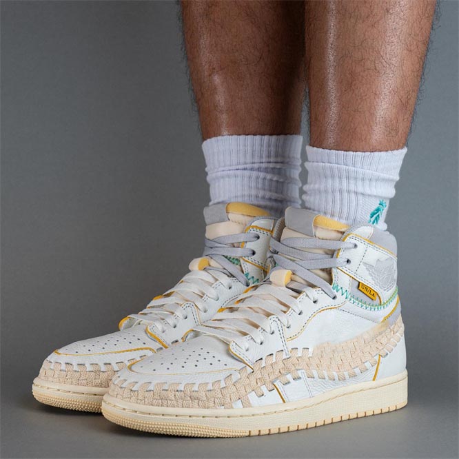 

Authentic Union LA x 1 High OG Woven SP Sail Wolf Grey Muslin Pale Vanilla/Kinetic Green Metallic Gold Men Sports Sneakers With Original box FD2565-100