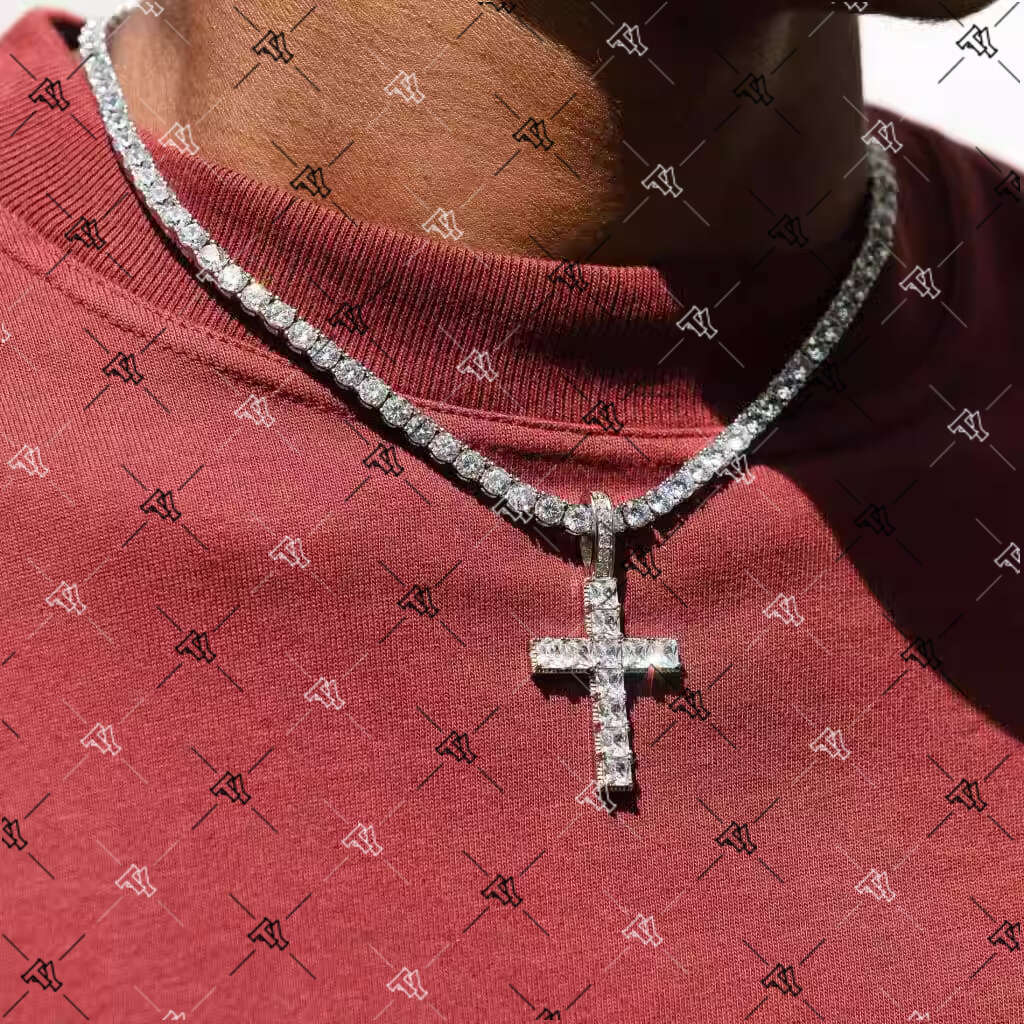

Ice Bling Full Diamond Solid Cross Necklace for Men and Women Hip Hop Fashion Zircon Pendant Jewelry