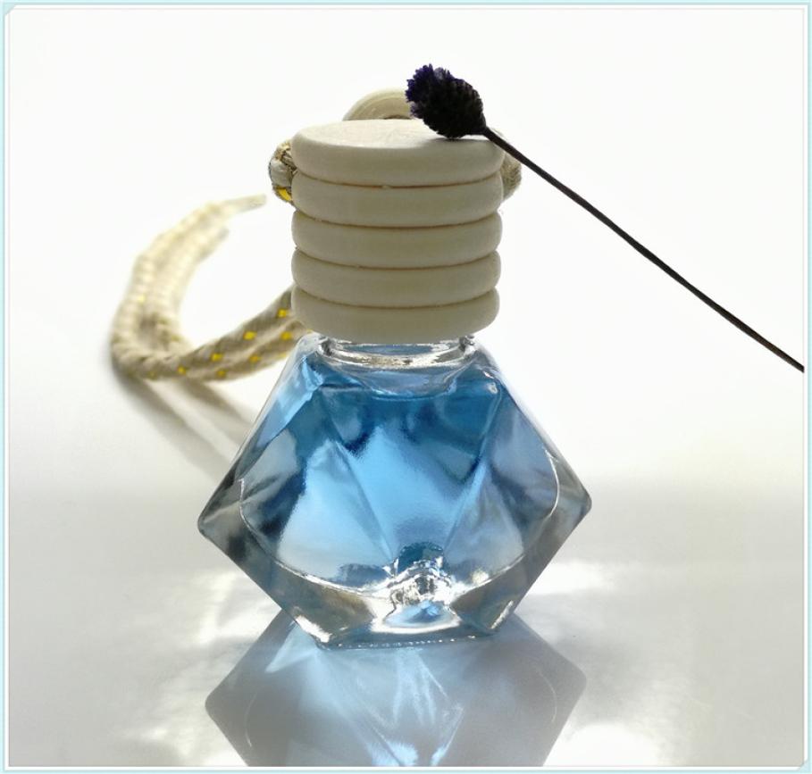 

Fashion Creative Perfume Bottle Empty Glass Pendant Diamond shape Wood Plug Car Hanging Ornament Air Freshener6927151