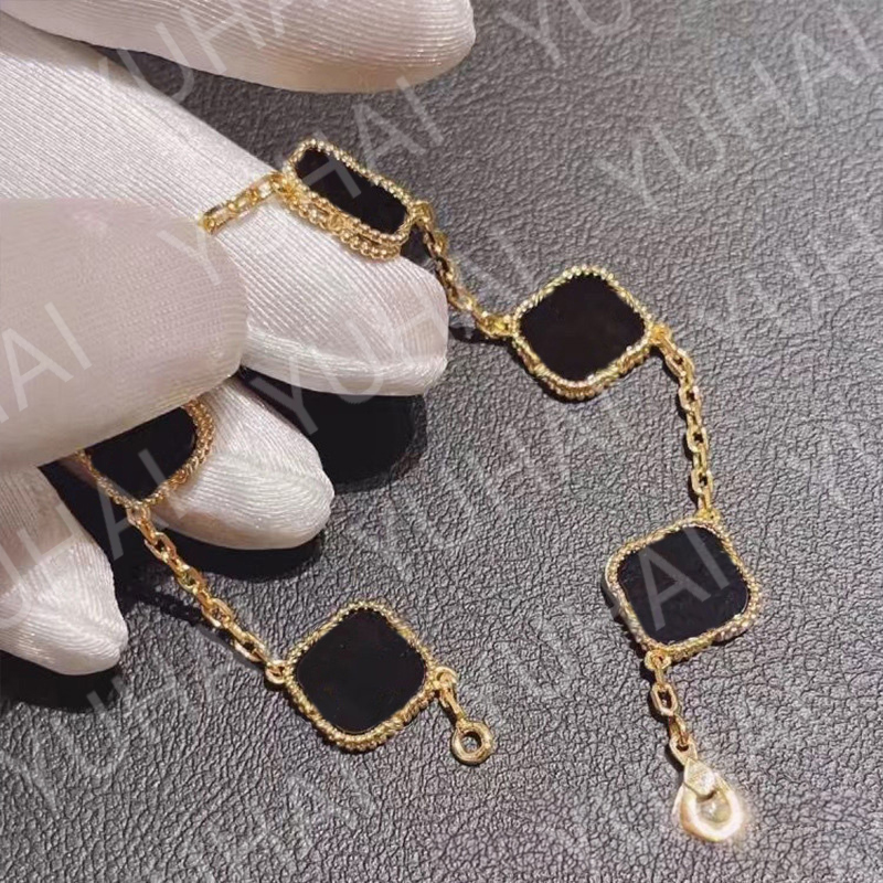 

Classic fashion charm bracelet Four-leaf Clover designer jewelry 18K gold bracelet bracelet for women and men