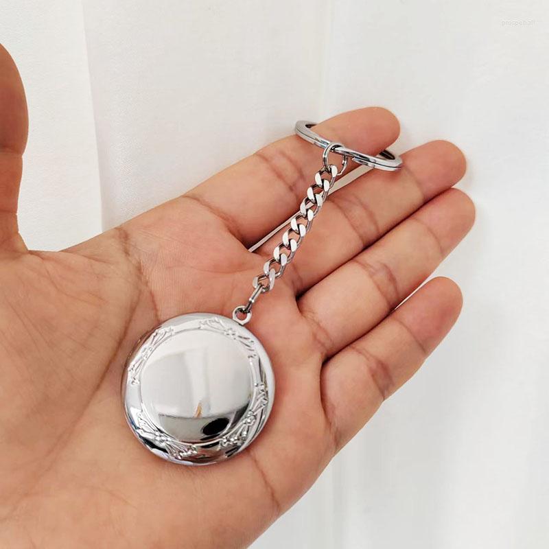 

Keychains 1pc Round Butterfly Knot Locket Stainless Steel Keychain DIY Key Chains For Men Family Memory Making Accessories Gift
