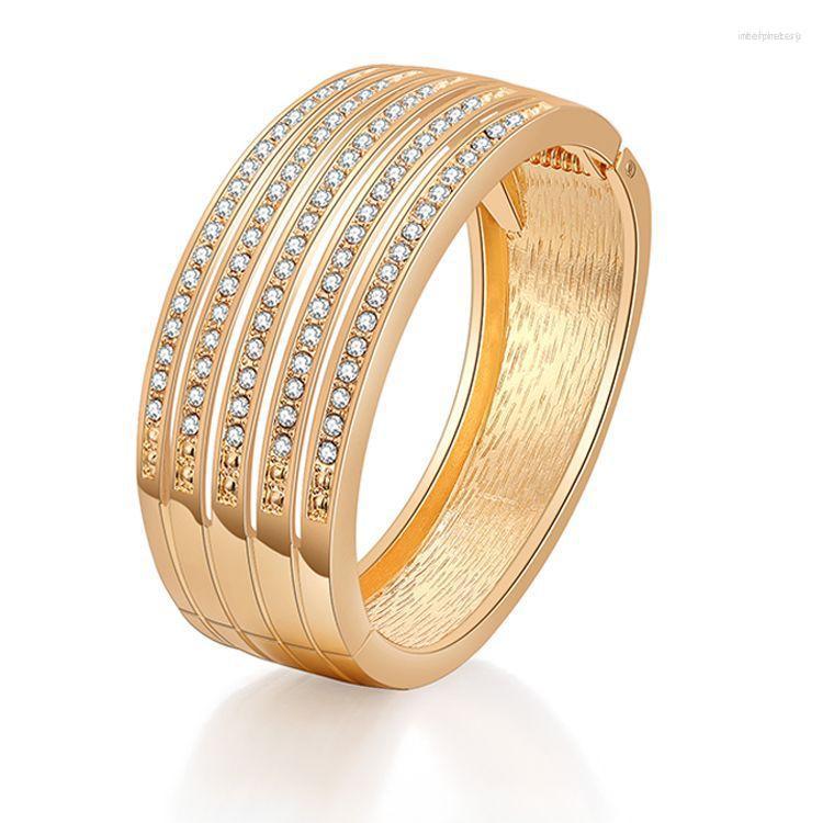 

Bangle European And American Fashion Wide-brimmed Hollow Diamond-plated Bracelet Love Stainless Steel