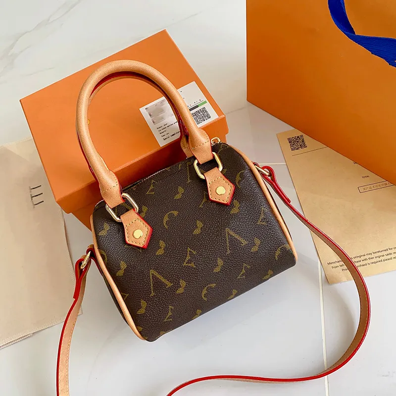 

2023 New Handbag designer Luxury women Crossbody bag One Shoulder handbags large capacity banquet Wallet fashion gift, Brown