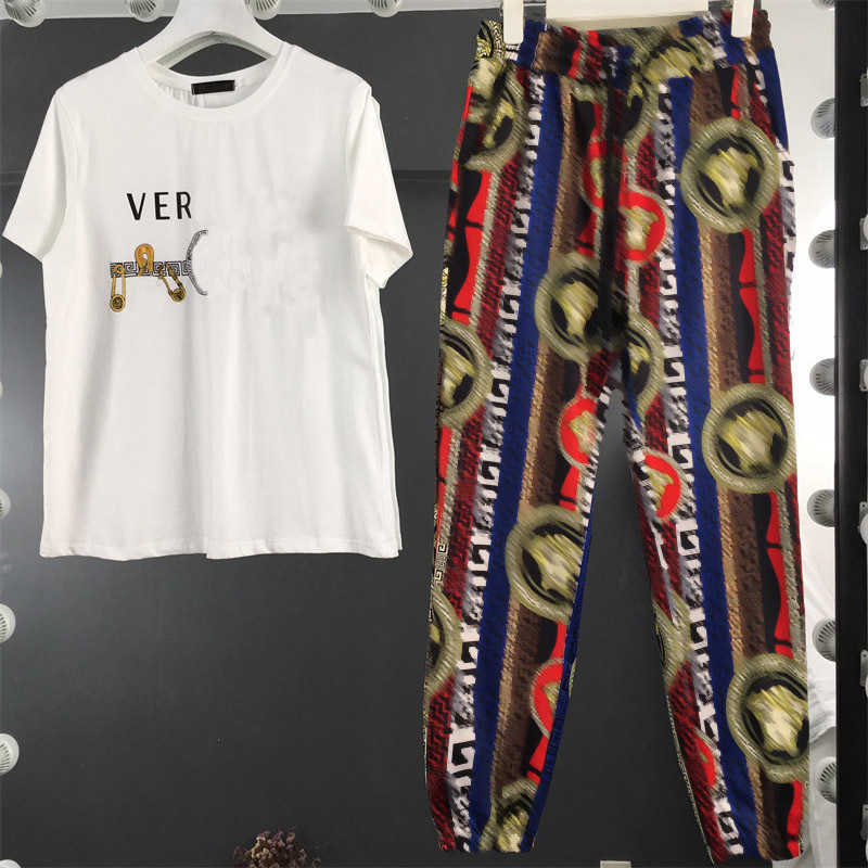

Designer Clothes Two Piece Pants Letter Pattern Short-sleeved T-shirt Medusa Portrait Color Mixing Striped Sweatpants Sets For Women Outfits