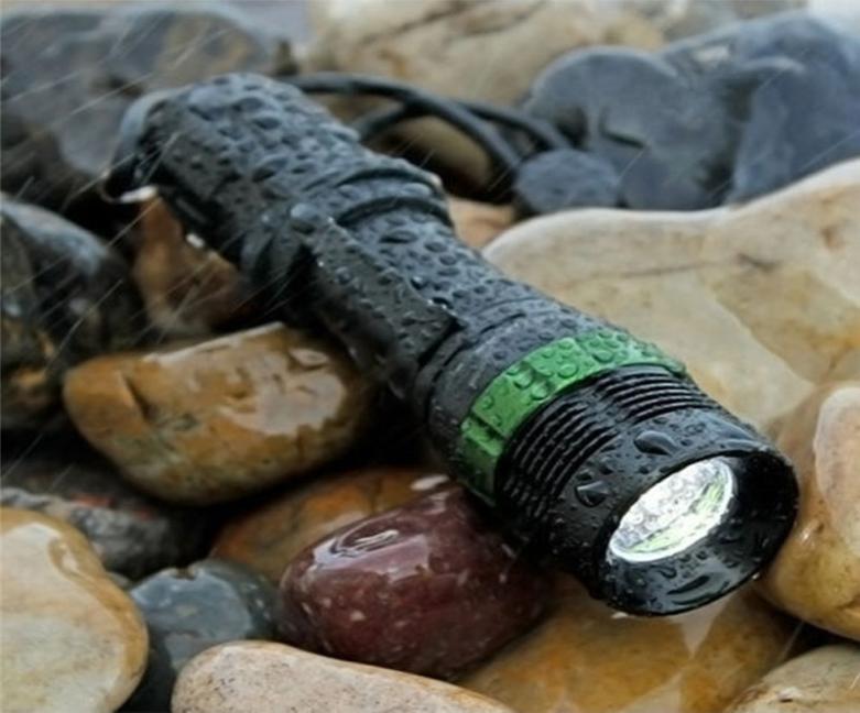 

Mini Flashlight 3000LM Waterproof LED light Zoomable LED Torch AAA battery or 18650 Flashlight battery Torch Lam8900564, Black