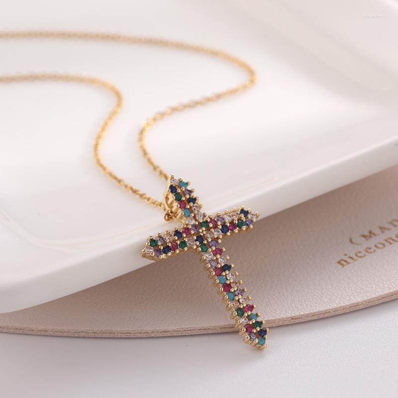 

Pendant Necklaces Fashion Religious Zircon Cross Copper Chain Necklace Engagement For Women Jewelry Accessories Gift