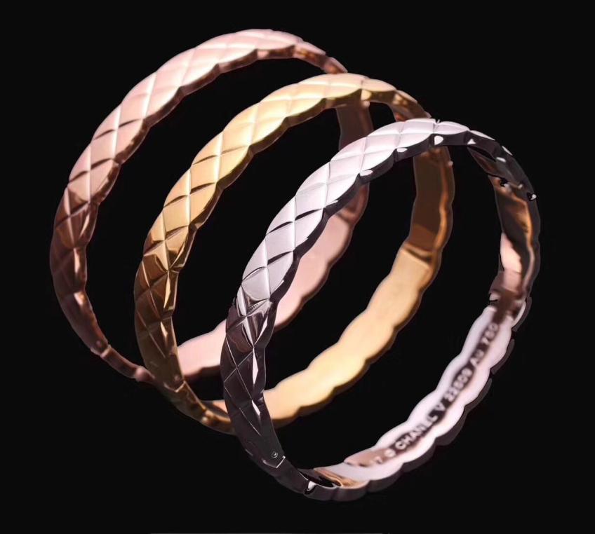 

Rhombus Jewelry Woman Diamond Bangle Titanium Gold Bracelets Copper Bracelets High Quality Wedding Party Jewelry8958353