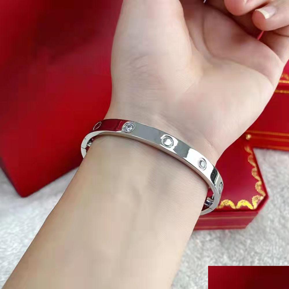 

Bangle Womens Gold Bracelet Mens Personalised Designer Jewelry Woman Titanium Alloy Material Sweat Resistantes Fade Resistant Ladies Dhyns