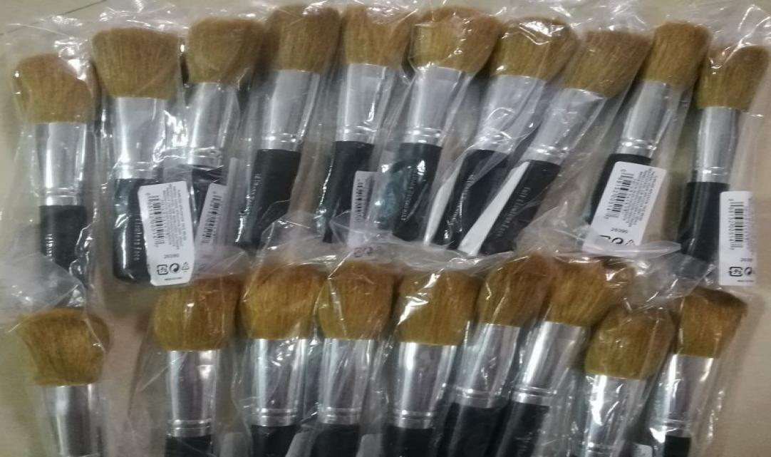 

10 pcslot minerals cosmetic brush with wool and wood handlepowder brushblush brush soft makeup tool8881105