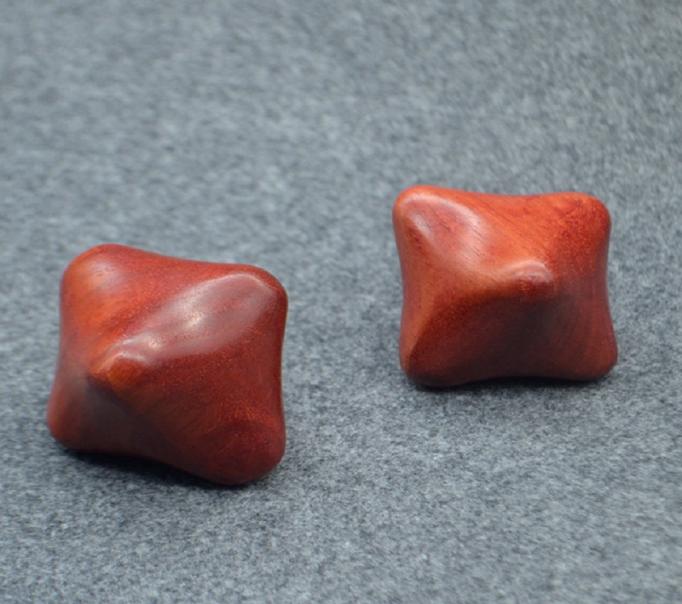 

Rosewood Massage Ball Health and Fitness Wooden Hexagonal Handball for Middleaged and Elderly People6583203