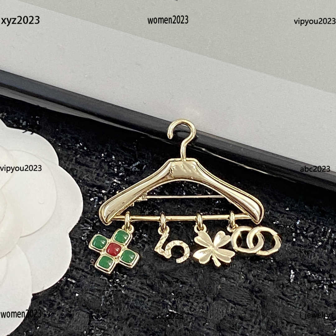 

women designer brooch girl Brooches Hanger shape jewelry Free shipping Fashion Flower Digital Pendant Pins #Including box