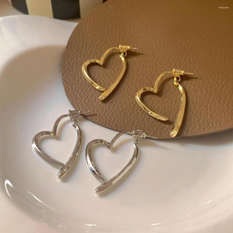 

Stud Earrings 2023 S925 Silver Needle Love Metal Cold Wind Fresh Niche High-End Design Sense