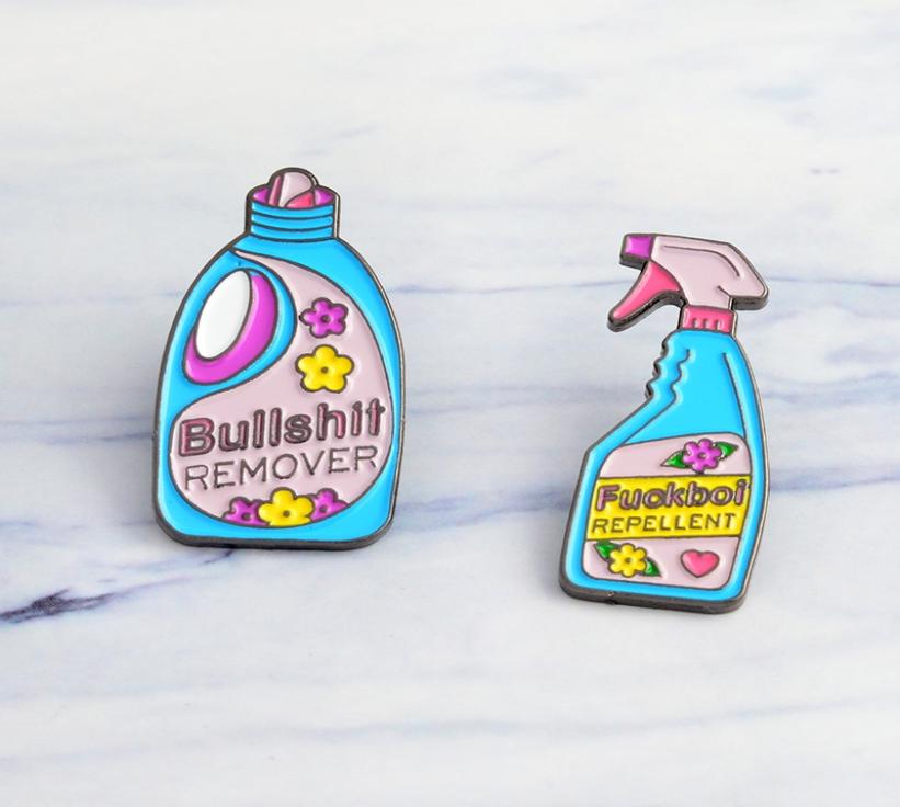 

Miss Zoe Cartoon Detergent Remove Repellent Style Enamel Pins Badge Denim Jacket Jewelry Gifts Brooches for Women Men8341125