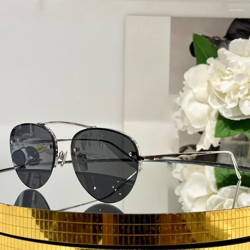 

Sunglasses SL575 Titanium Oval Woman Luxury Fancy High Bridge Screw Design Male Glasses Pilot Style Vintage Solar Eyeglasses