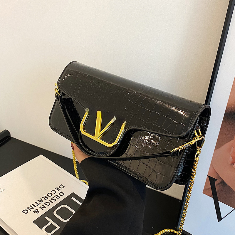 

Wholesale Women's Bag New Fashion Underarm Bag Chain Shoulder Messenger Bag 27cm, 27*14*7cm