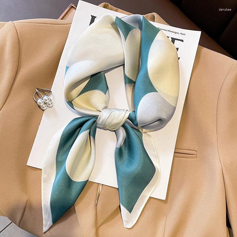 

Scarves Spring Design Muslim Muffler Fashion 70X70CM Square Shawls 2023 Autumn Luxury Sunscreen Style Beach Kerchief